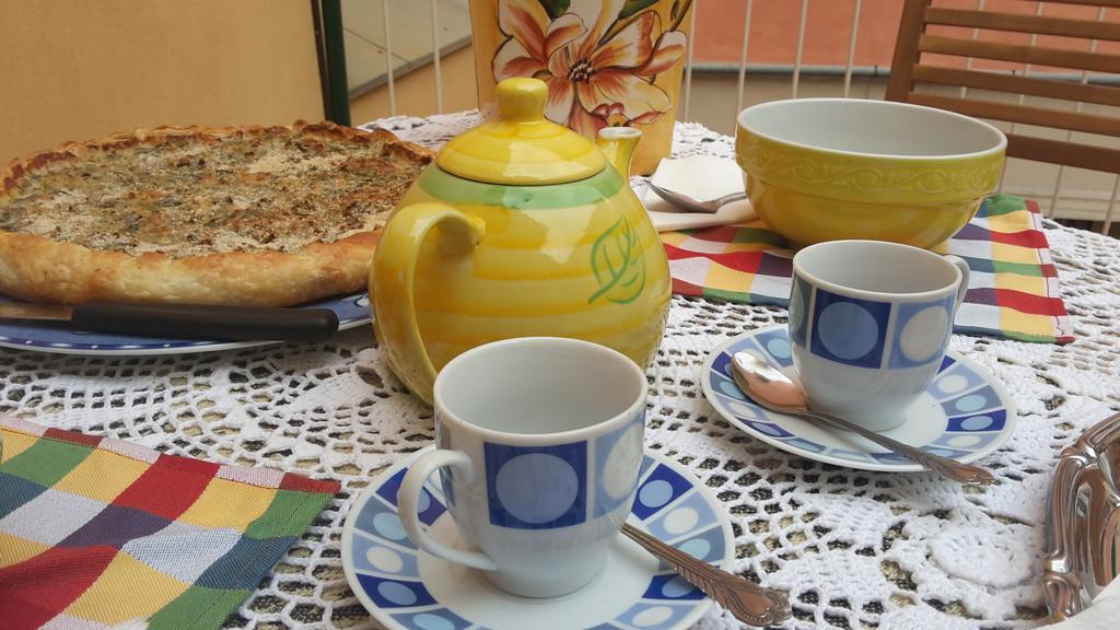 B&B Au Caruggiu Ceriale Bagian luar foto