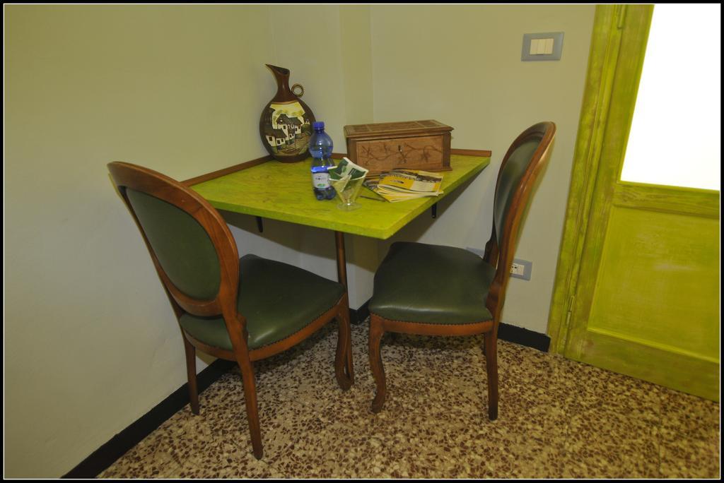 B&B Au Caruggiu Ceriale Bagian luar foto